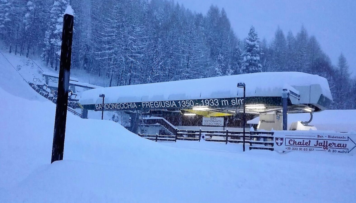 Bimbo di due mesi muore a Bardonecchia. Malore improvviso, tragedia sulla neve in Val di Susa