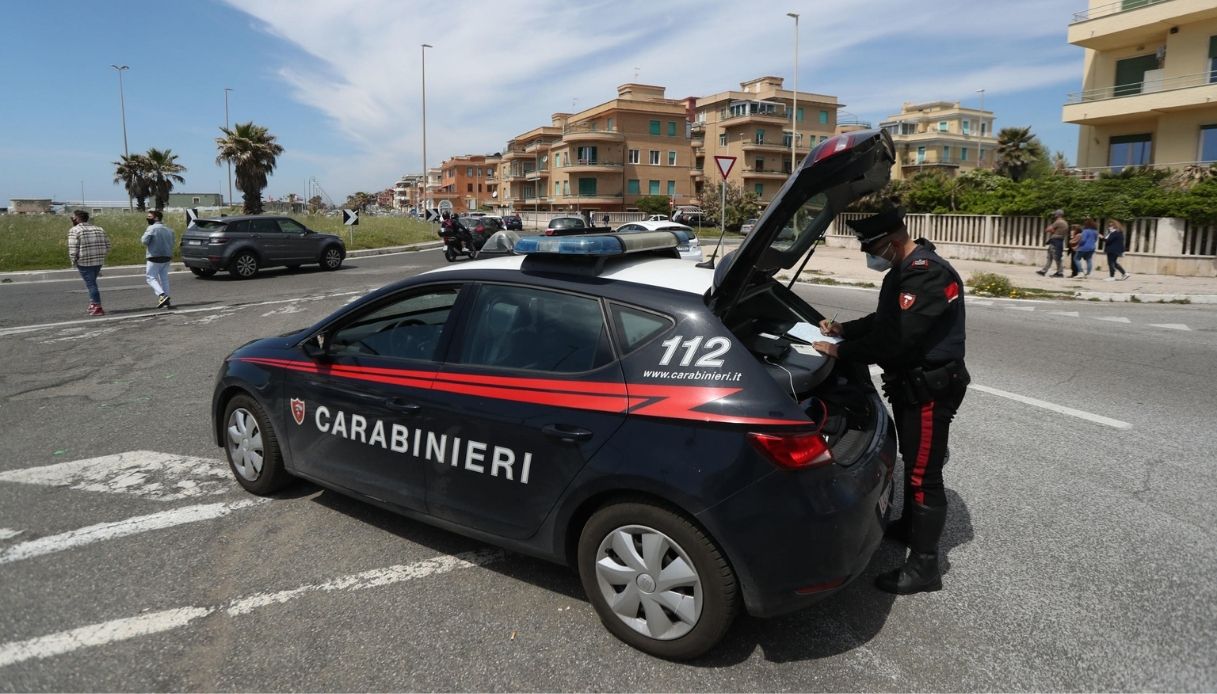 Avvistato ufo, vanno dai carabinieri e mostrano video: nel 2021 boom di avvistamenti, quale Regione ha record