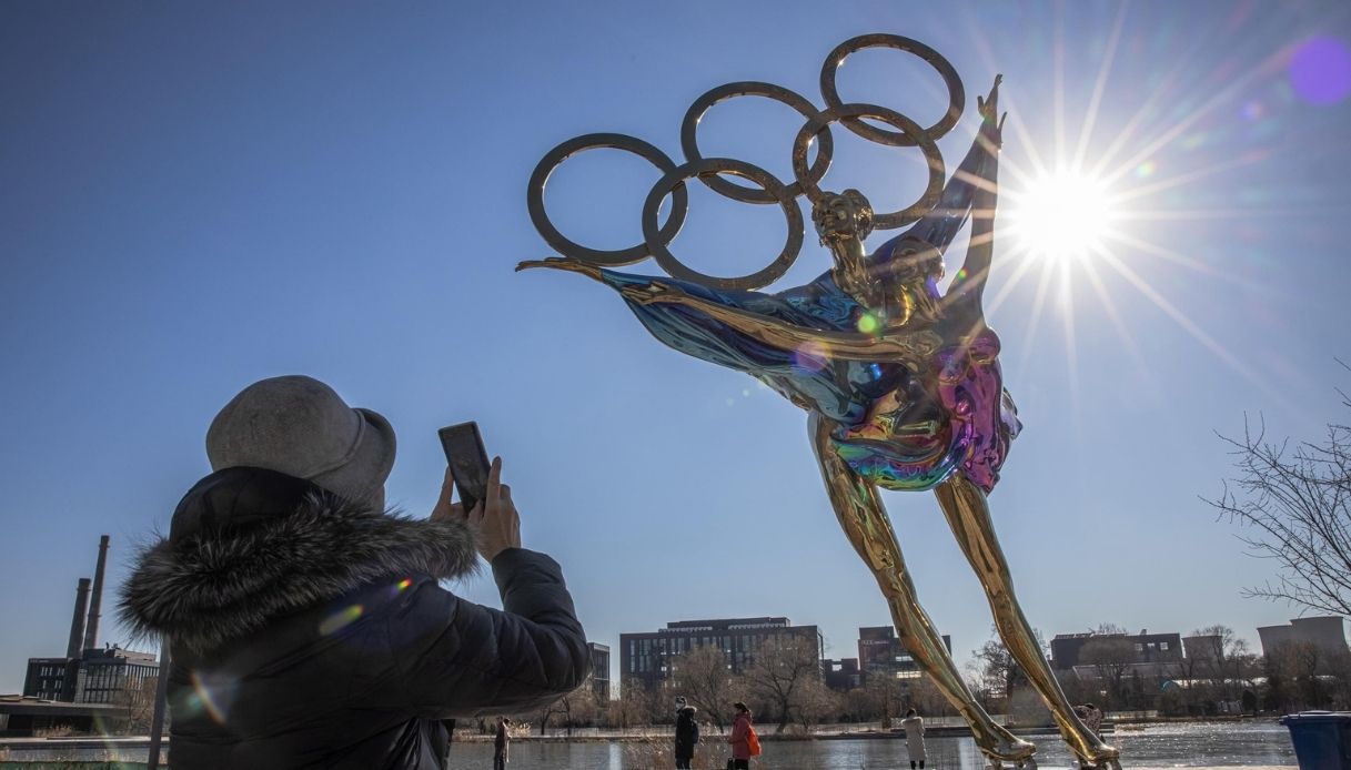 Covid in Cina, boom di casi a ridosso delle Olimpiadi Invernali di Pechino 2022: la decisione