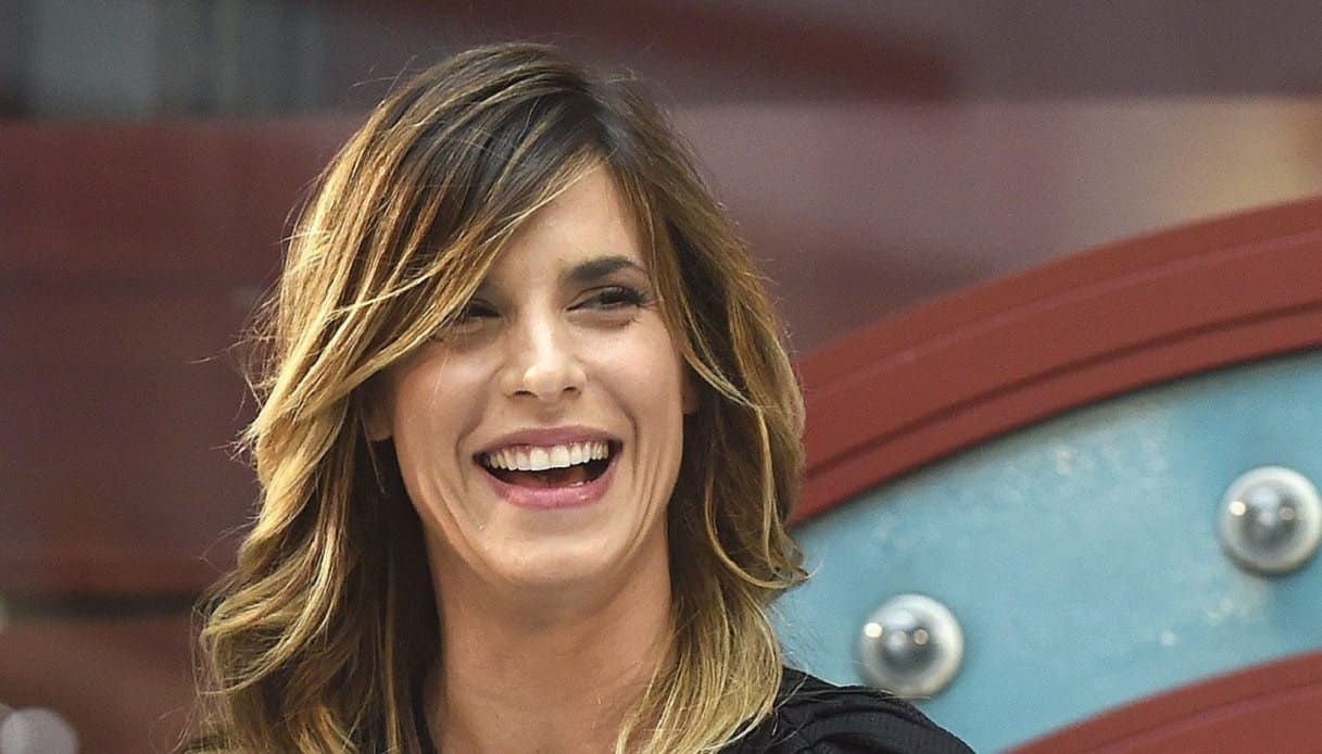 Regione Liguria, polemica per il cachet di Elisabetta Canalis: pagata 100  mila euro per lo spot