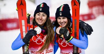 Sofia Goggia e Nadia Delago, podio storico per l'Italia: argento e bronzo nella discesa libera alle Olimpiadi