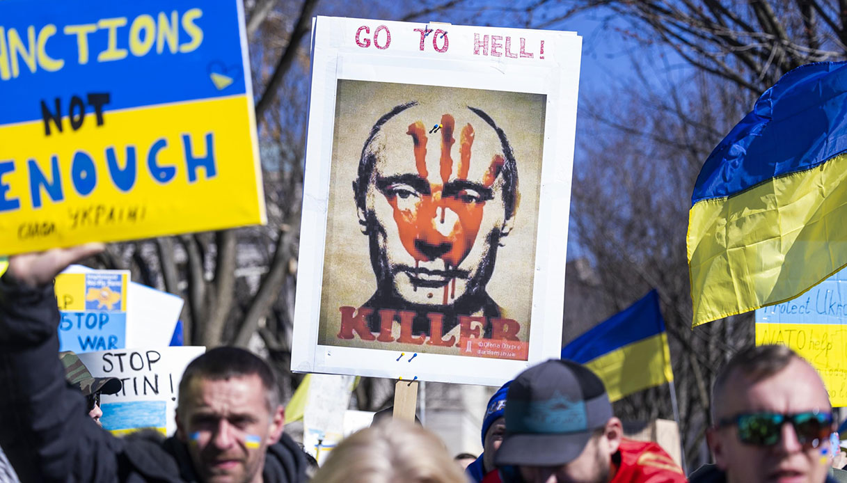 Guerra in Ucraina, è il giorno delle trattative con la Russia: i dubbi di Zelensky e l'ombra della trappola