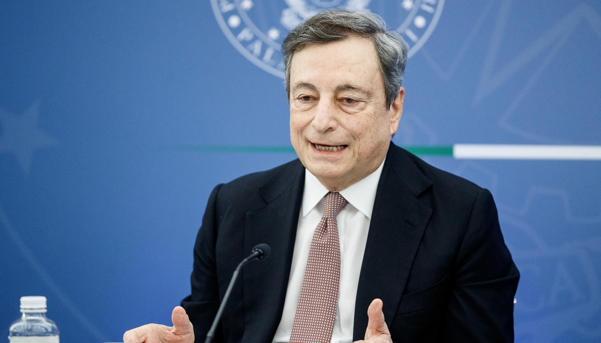 Draghi, un anno da premier: cosa ha fatto, cosa dicono i sondaggi e cosa farà alle elezioni 2023
