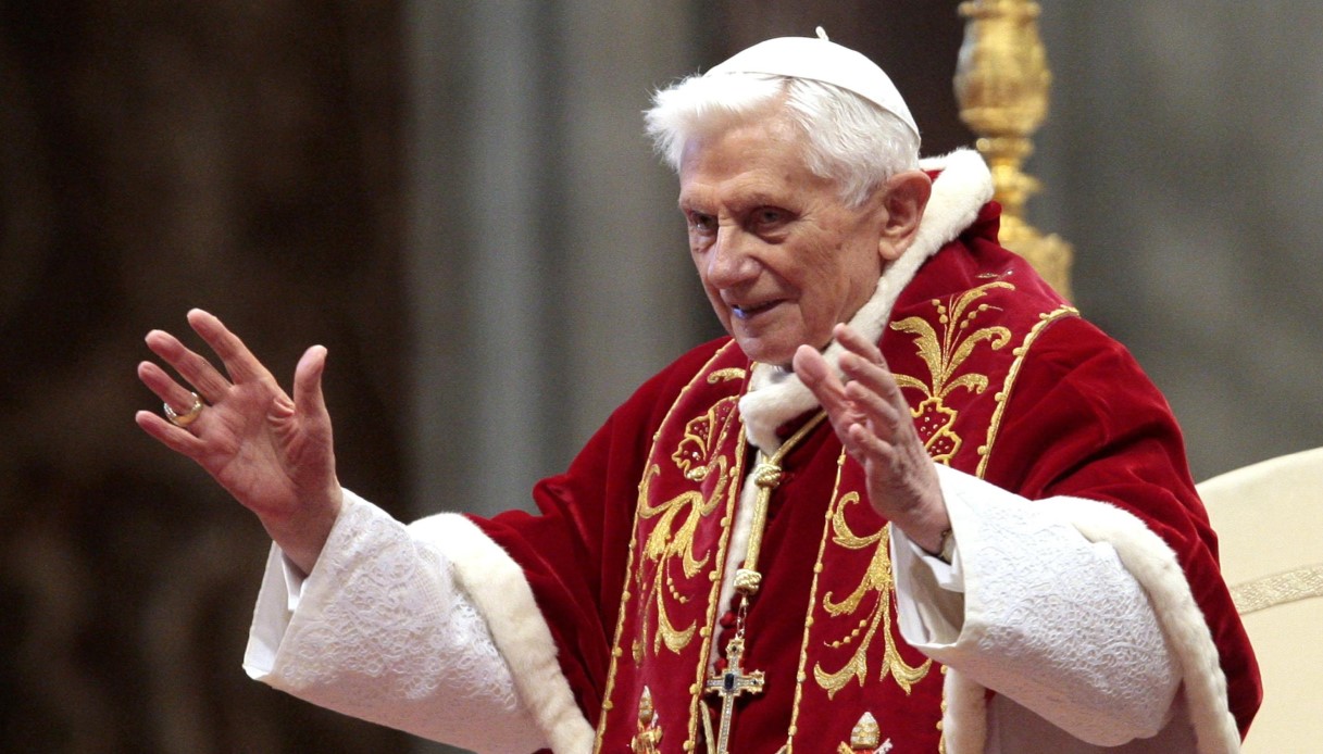 Benedetto XVI, la lettera di Ratzinger in risposta alle accuse: "Vergogna" per le vittime di abusi su minori