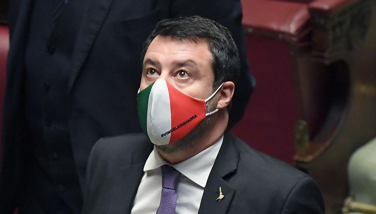 Salvini positivo al Covid, salta il giuramento di Mattarella. Il suo messaggio su Facebook: come sta