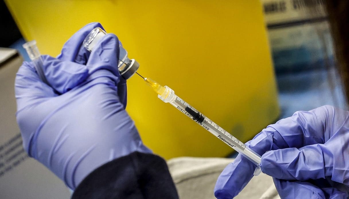 Report Aifa sulle reazioni avverse ai vaccini.
