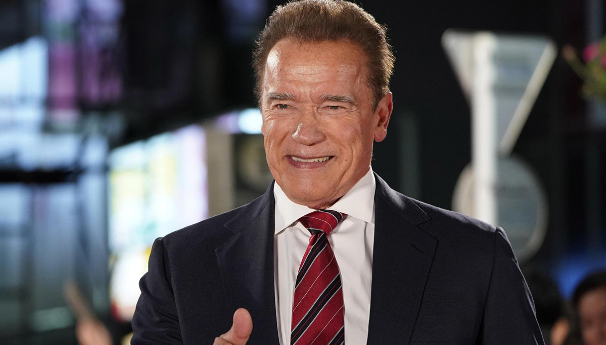 Arnold Schwarzenegger, messaggio a Putin e ai russi: Terminator si scaglia contro la propaganda di Mosca