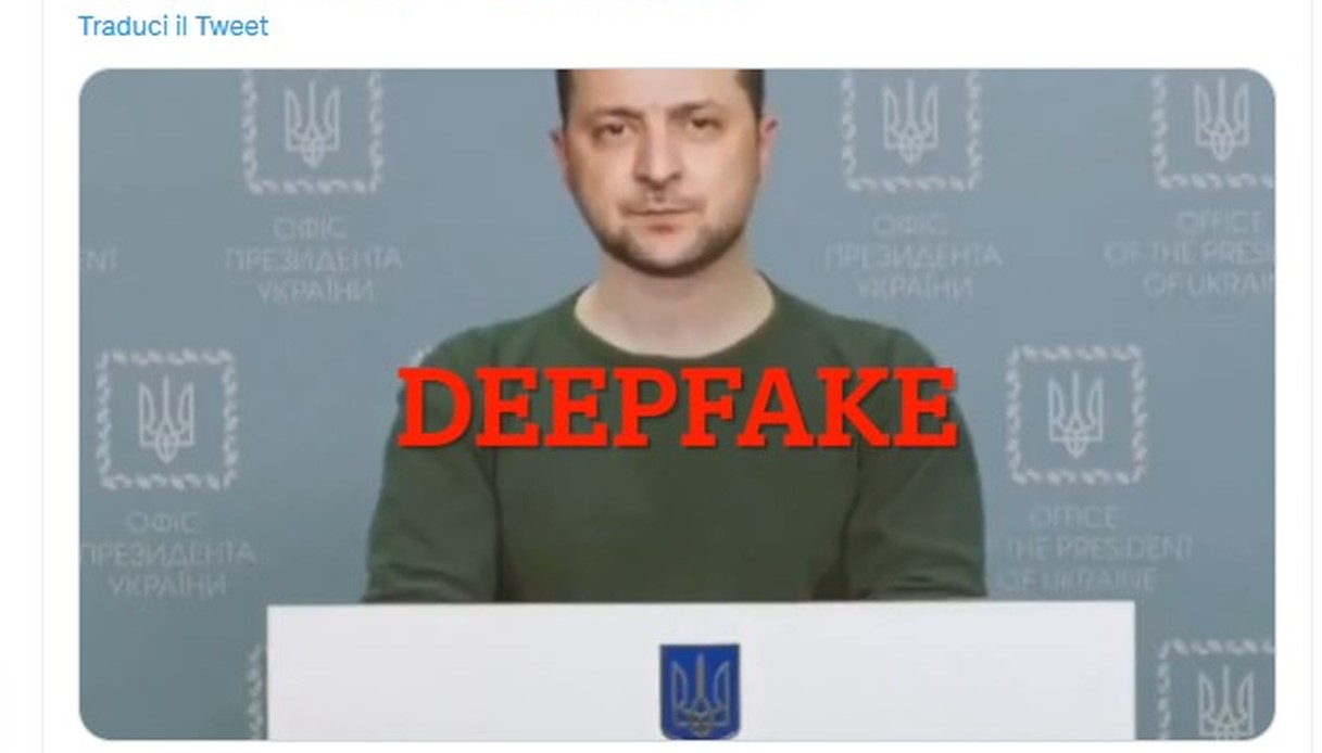 Zelensky e il video deepfake: chiede alle truppe di deporre le armi, ma è un falso. Rimosso dai social