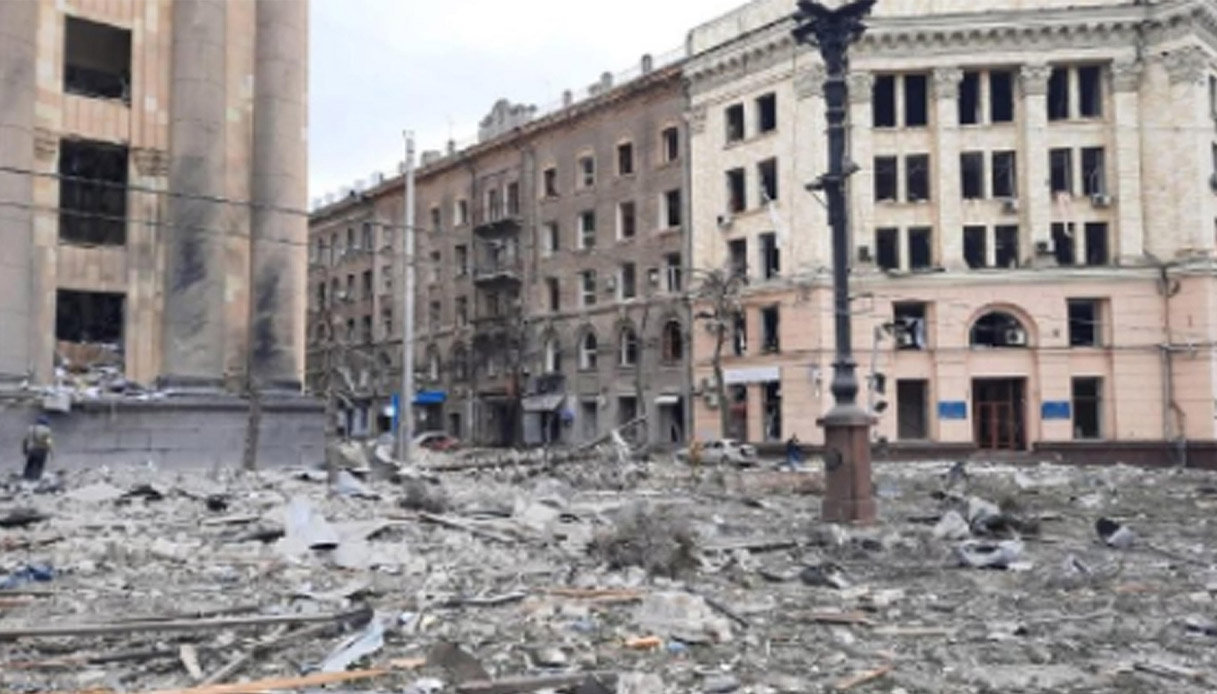 kharkiv bombe missili università morti