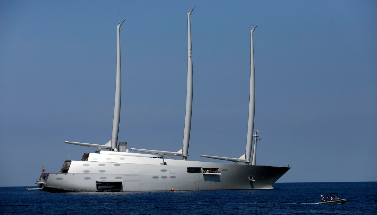 mega yacht sequestrato a trieste