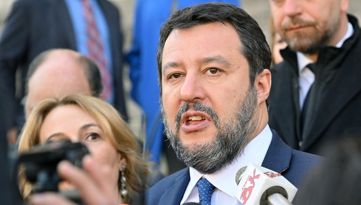 Guerra in Ucraina, Salvini e i dubbi sulla pace: "Forse a qualcuno conviene far continuare il conflitto"