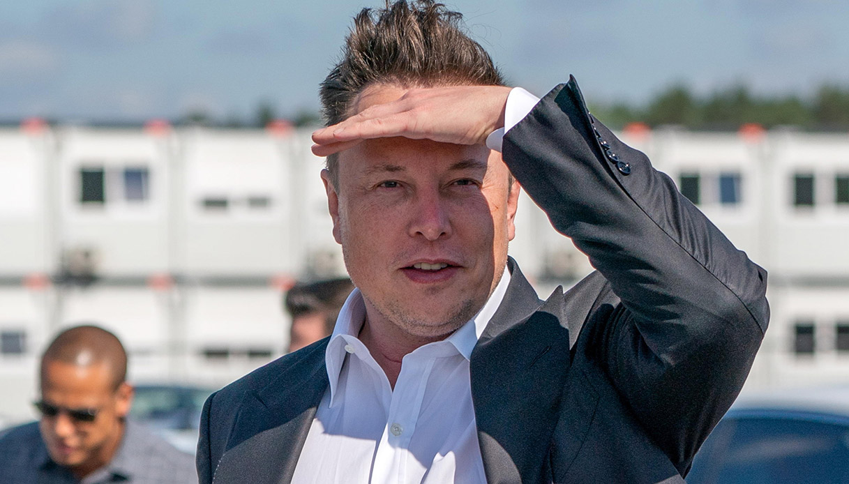 Elon Musk ci ripensa e rinuncia al cda di Twitter quali sono i motivi del suo passo indietro