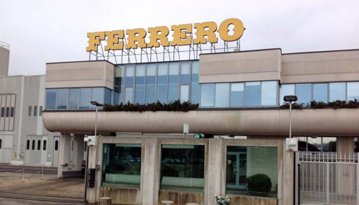 Ovetto Kinder ritirato per rischio salmonella, l'avviso di Ferrero in Inghilterra e Irlanda
