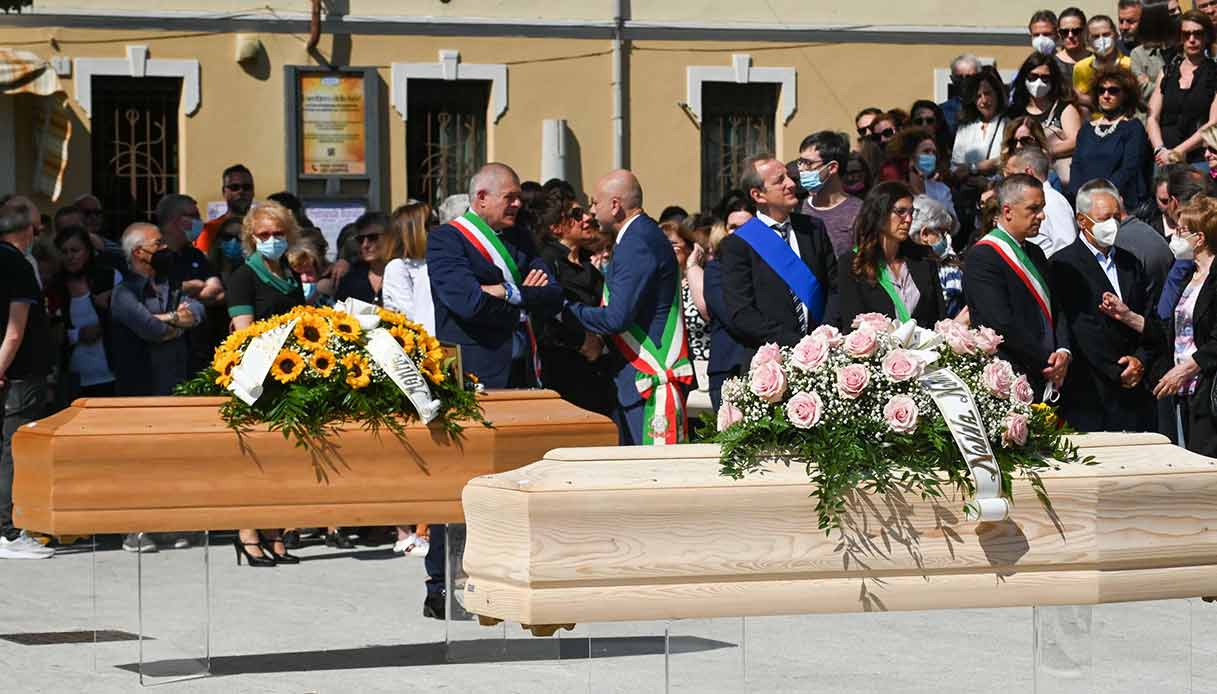 Funerale di Stefania Pivetta e Giulia Maja a Samarate