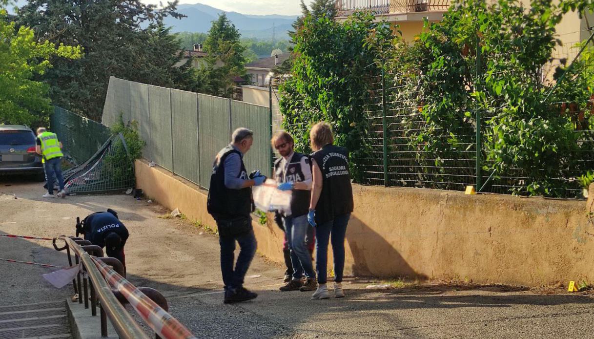 Auto sull'asilo a L'Aquila, parla il padre del bambino morto: 