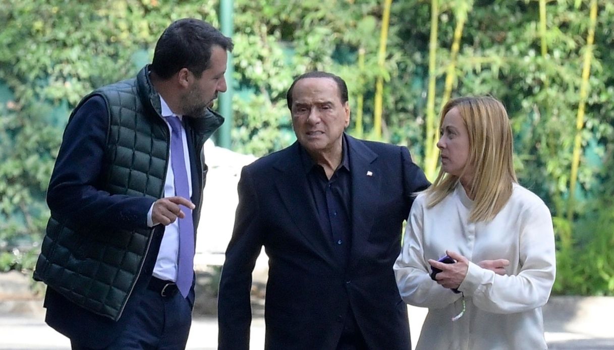 Vertice centrodestra ad Arcore dopo le polemiche: i retroscena e i commenti da Berlusconi a Salvini