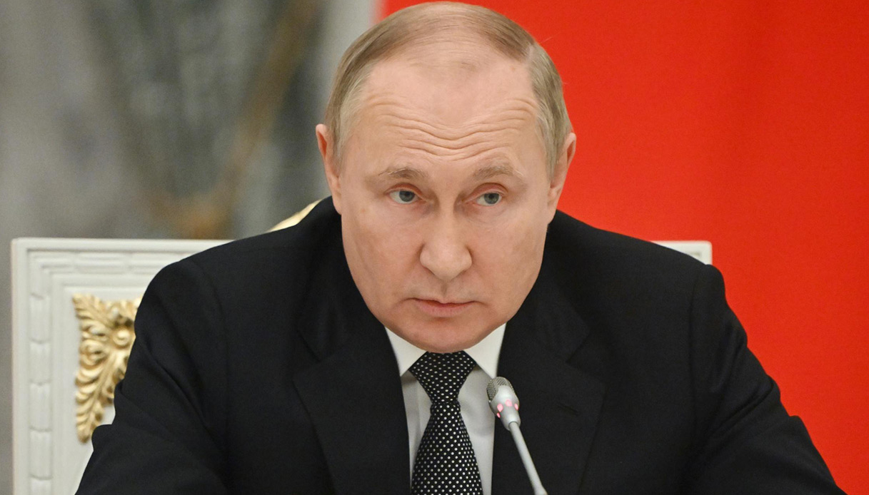 Putin è malato? Il movimento che ha fatto nascere nuovi sospetti sulla sindrome della gambe senza riposo