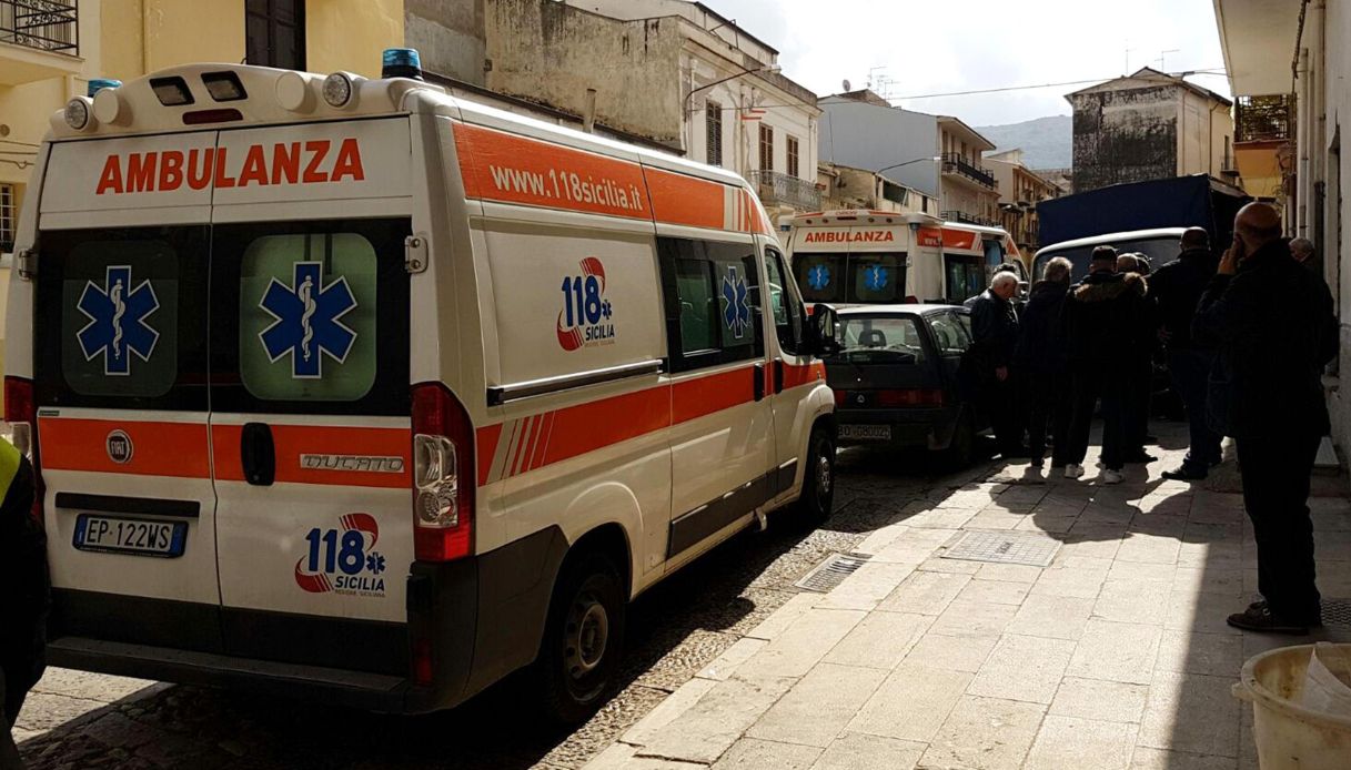 Uomo Trovato Morto In Macchina A Palermo: Cosa Si Sa, Misteri Sul ...