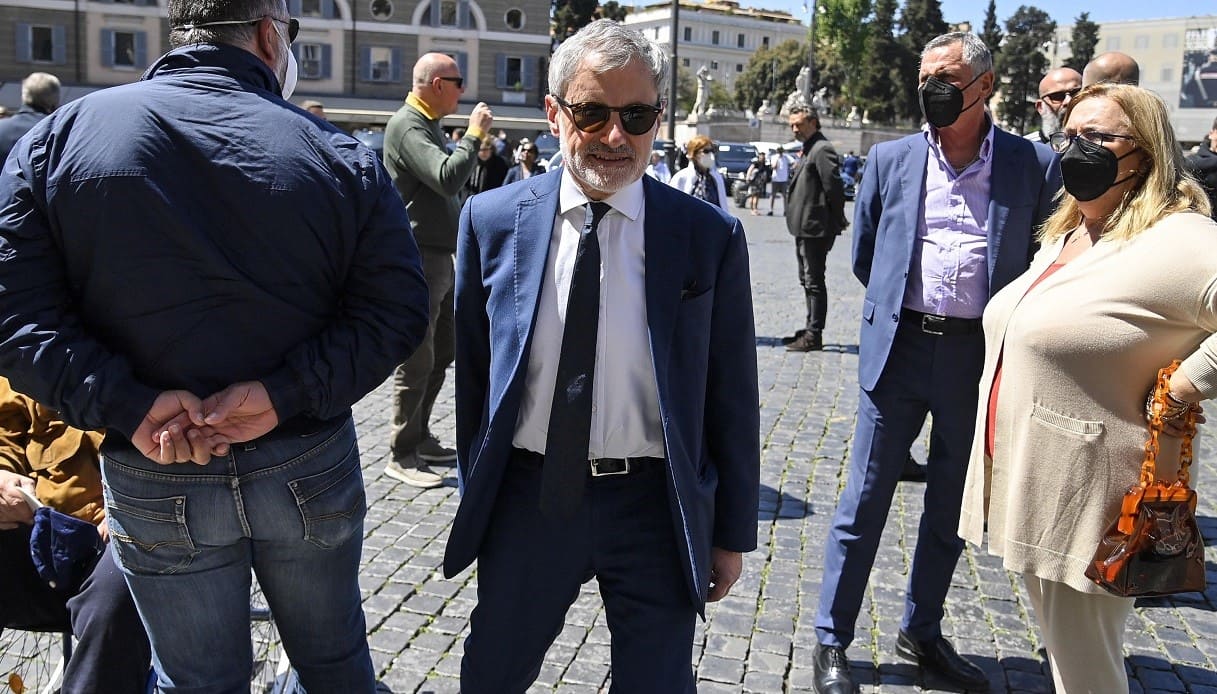 L'ex sindaco di Roma Gianni Alemanno.