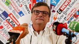 Politiska mätningar visar Calender 2% med handling efter paus med demokraterna