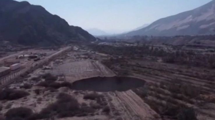 Chile, a huge chasm suddenly opened in the desert. Mystery about the causes 3 Chile