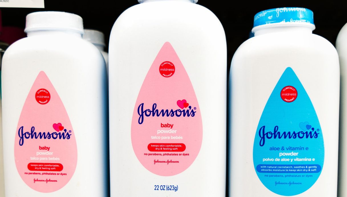 Johnson & Johnson, stop vendita di borotalco