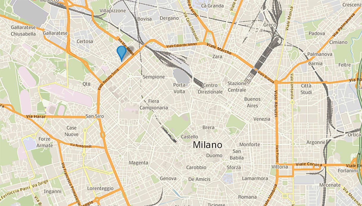 Undicenne in bici travolto da un'auto pirata a Milano: è morto sul colpo, il conducente è fuggito