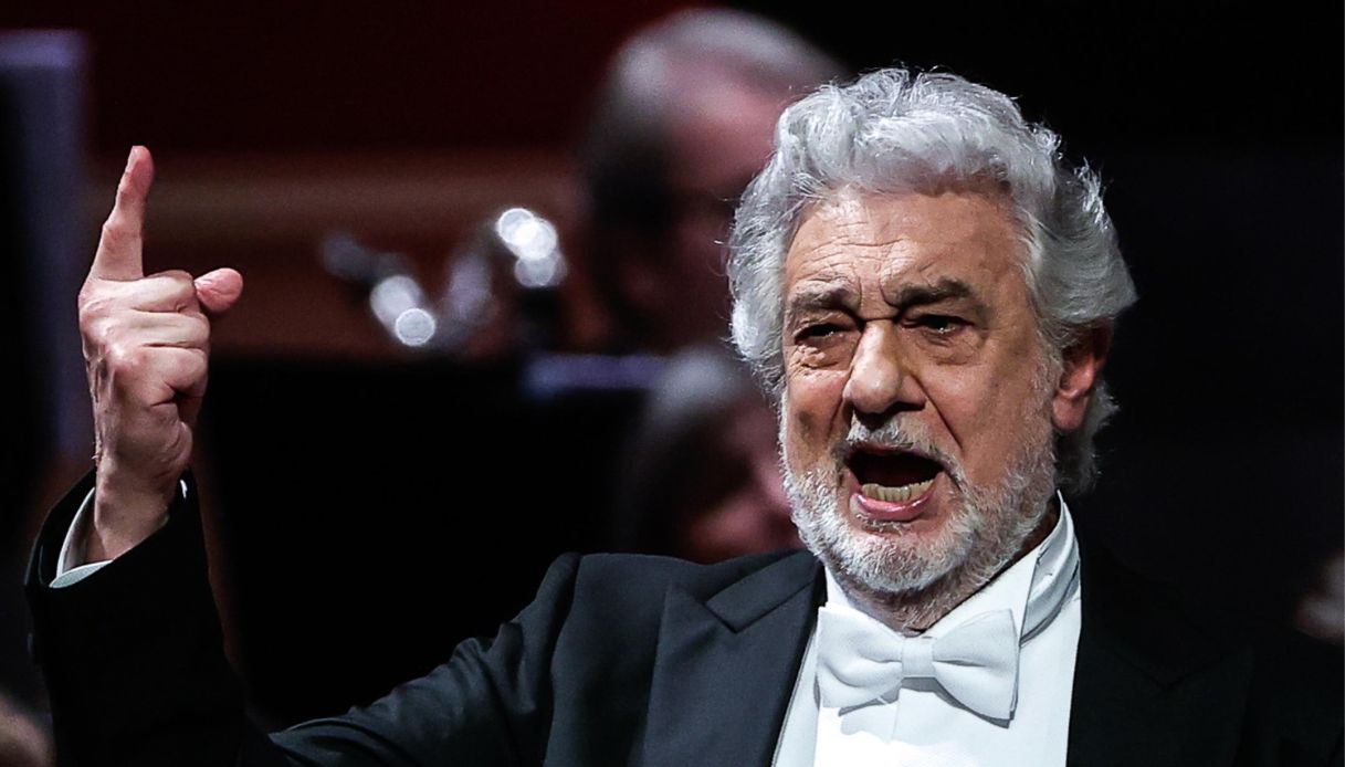Placido Domingo, protesta dell'orchestra all'Arena di Verona: il gesto contro il tenore spagnolo