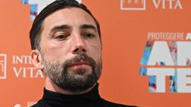 Brumotti di Striscia la Notizia attackerad i Los Angeles: hans historia stals med en spetsig pistol