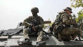 Ukrainare vid den ryska gränsen, ett nederlag för Putins styrkor: uppkomsten av nya fasor mot civila