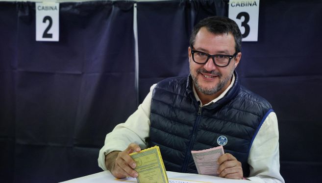 Elezioni: Matteo Salvini ha votato a Milano