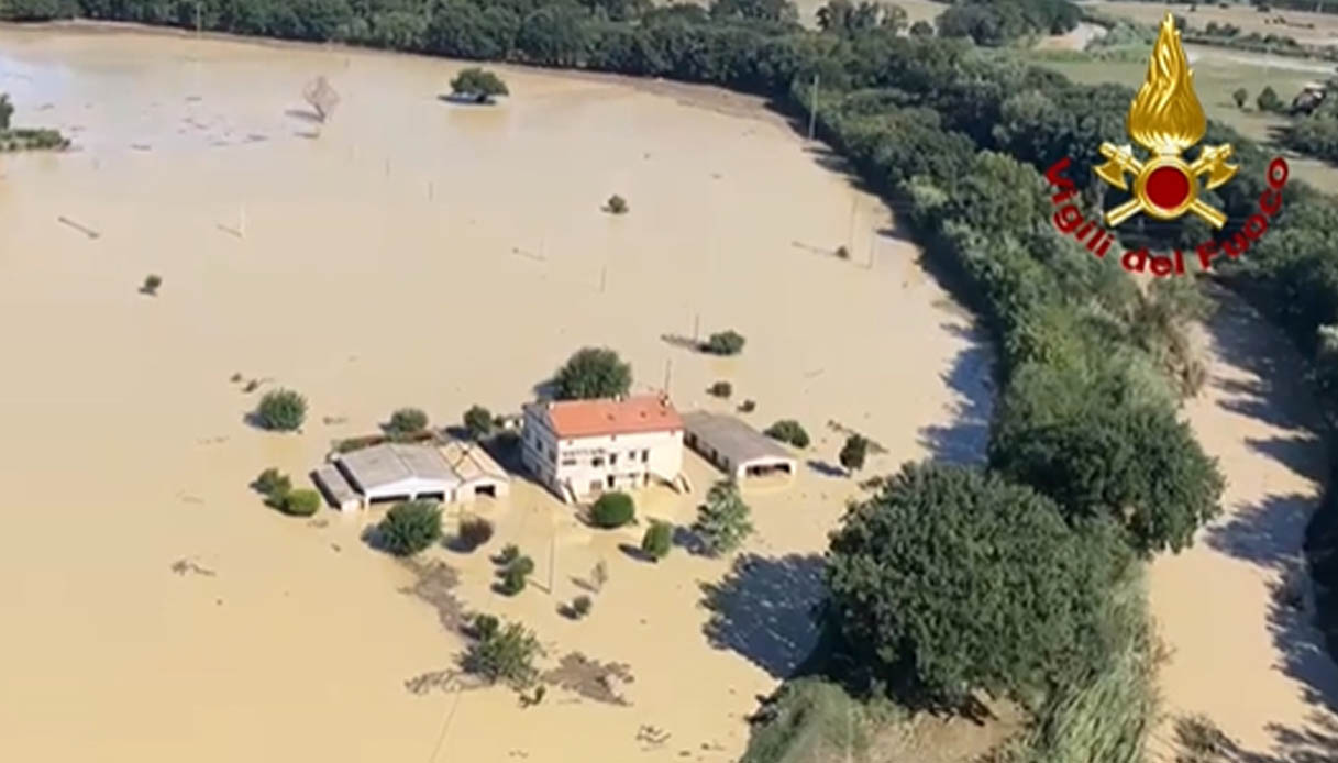 maltempo marche alluvione fango