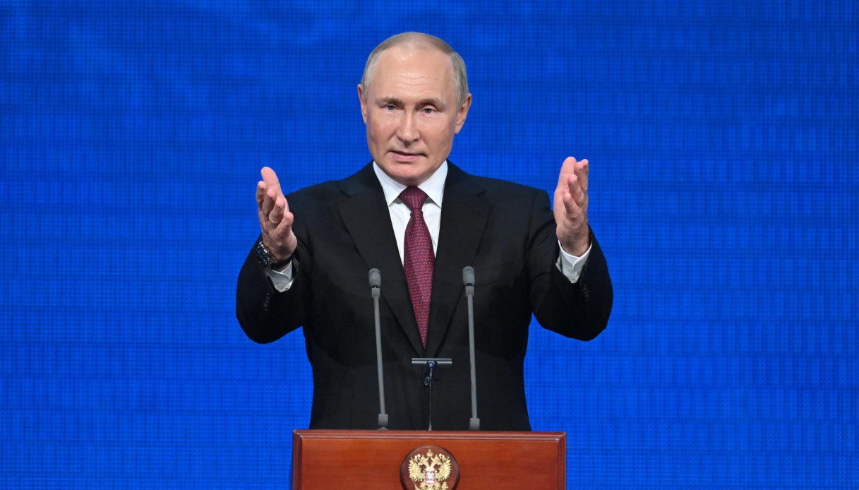 Guerra in Ucraina, Putin in tv annuncia la mobilitazione parziale: la minaccia all'Occidente. Cosa succede ora