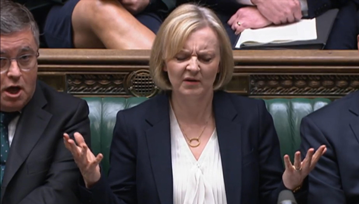 Regno Unito, la premier Liz Truss annuncia le dimissioni: nuova crisi dopo soltanto 45 giorni di governo