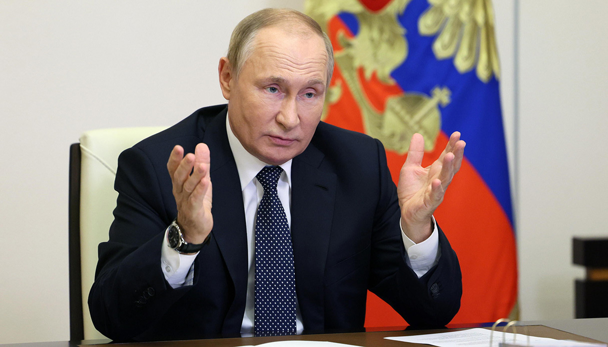 "Vladimir Putin sta male", ancora speculazioni sulla salute del presidente russo: quale malattia avrebbe