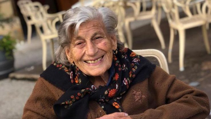 Nonna Giovanna Morta A 91 Anni La Star Di TikTok Non Caduta Nel 