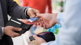Manovra, pos e soglia dei 60 euro verso l'addio. Il cambio di rotta dopo il braccio di ferro con l'Europa