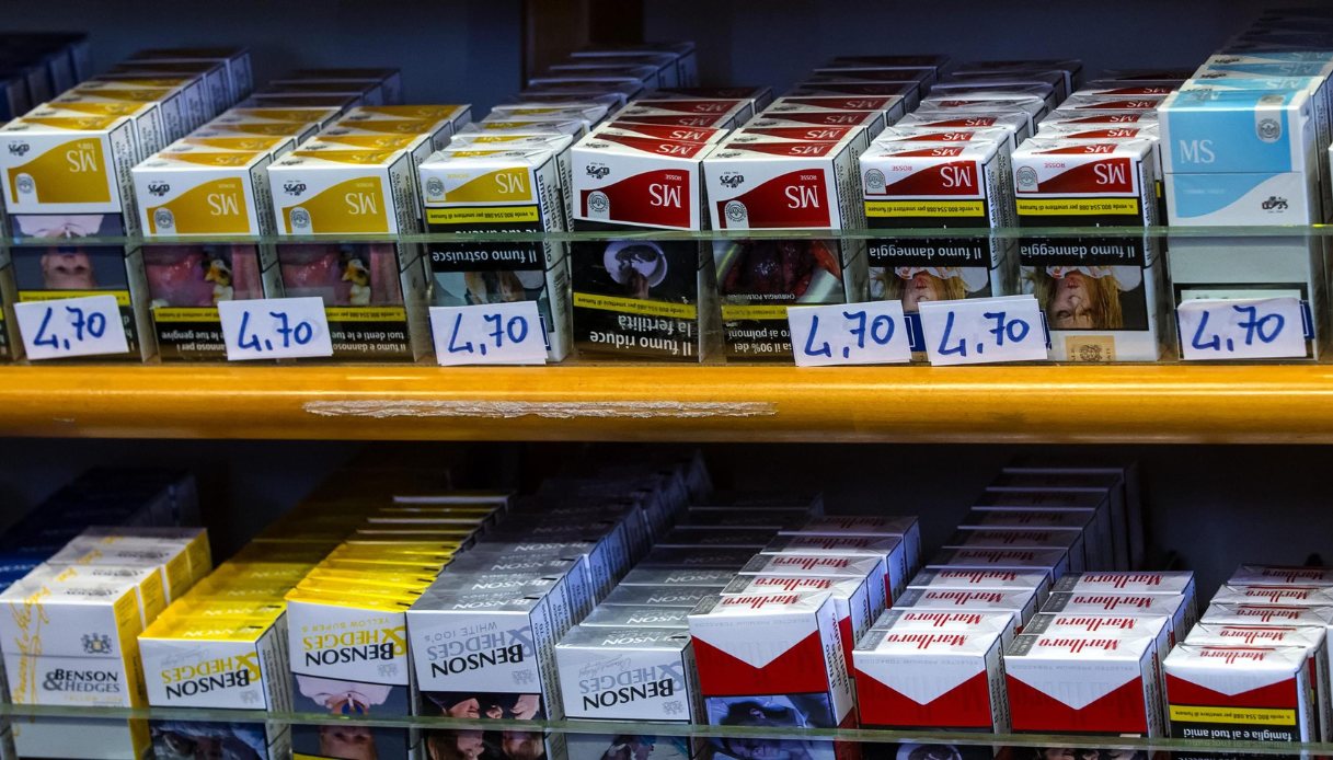 Prezzo tabacco e sigarette: il Governo aumenta di 40 centesimi l'accisa sul trinciato