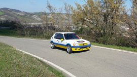 Incidente al Rally del Veneto, auto esce di strada: muore la navigatrice, ferito il pilota