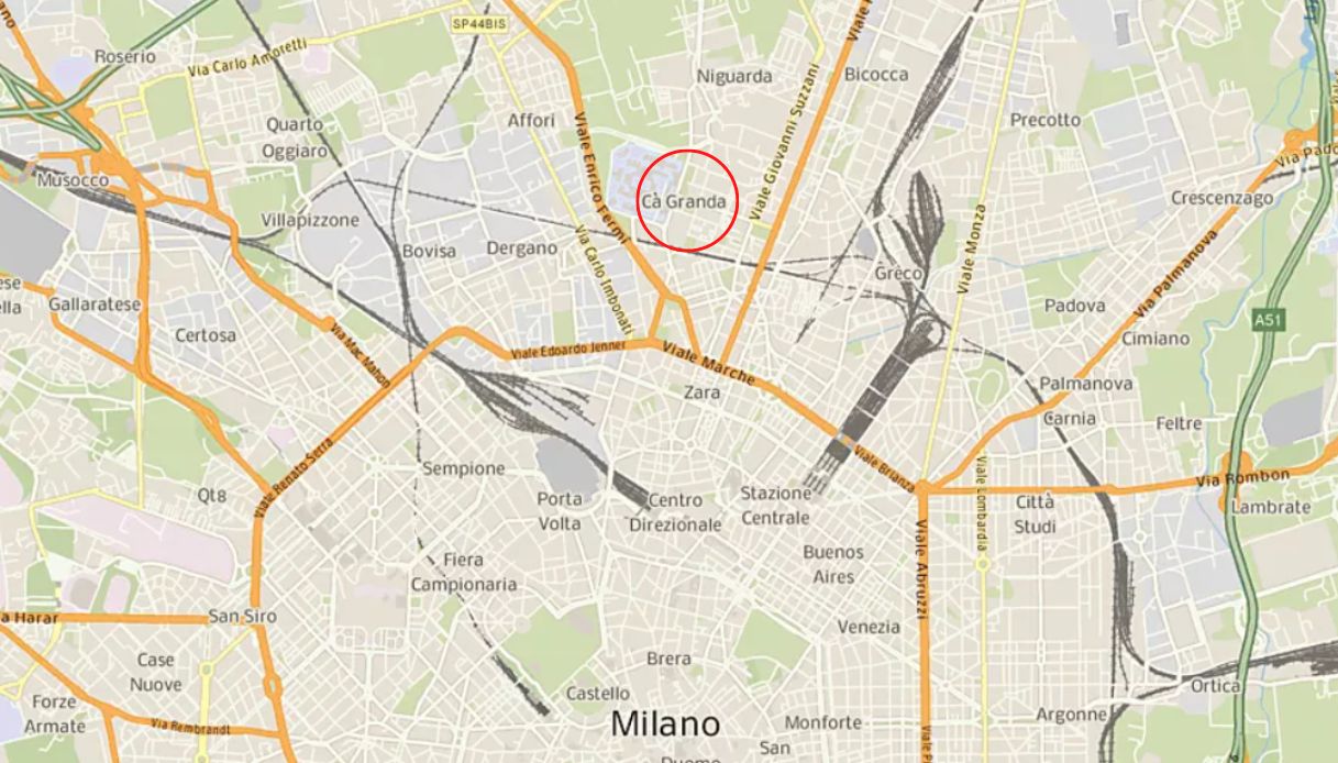 Incendio in un appartamento in via Val Daone a Milano, morta una donna di 79 anni
