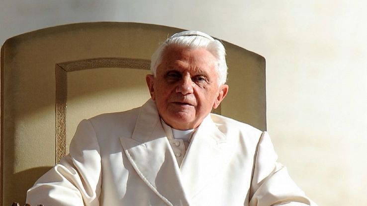 Joseph Ratzinger: Berättelsen i bilder av påven emeritus Benedictus XVI som avgick