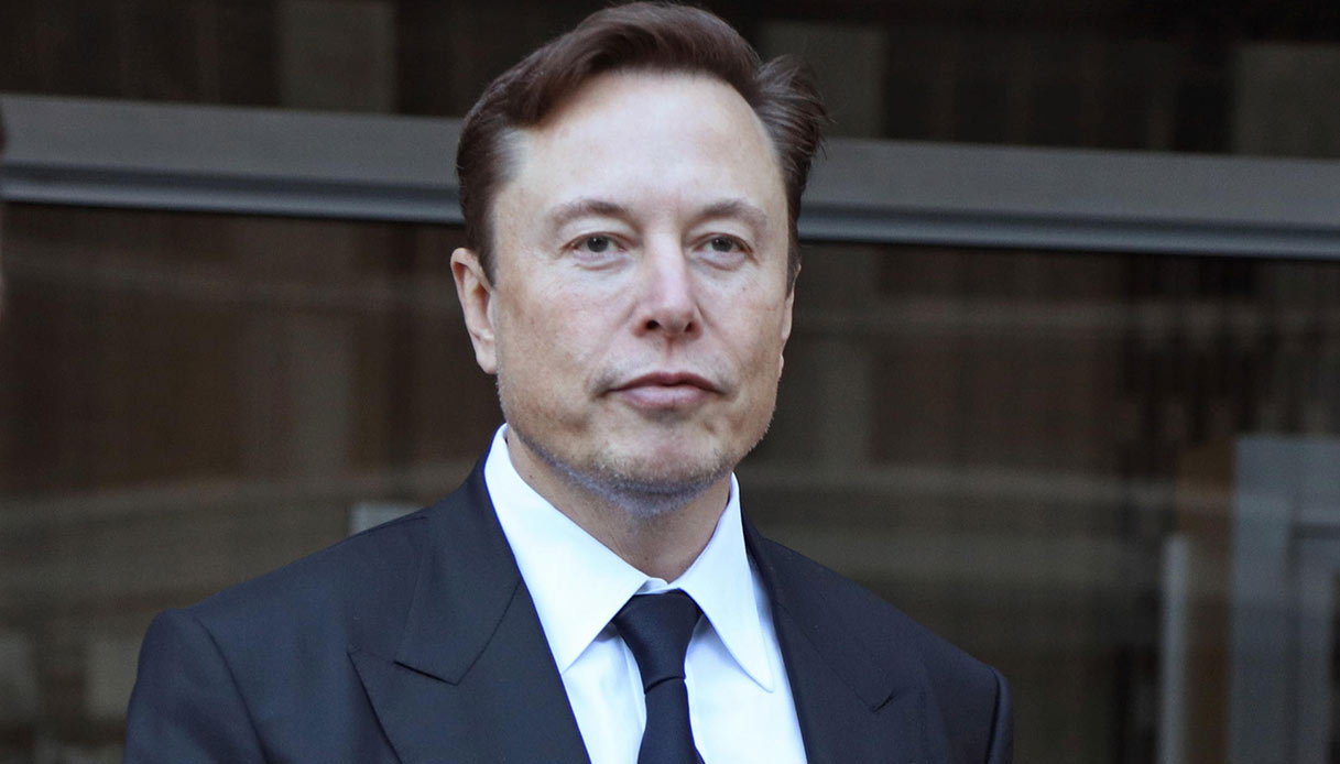 Elon Musk, polemiche per il tweet in ita …