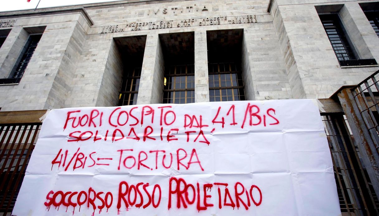 Niente arresti domiciliari per Alfredo Cospito: cosa ha chiesto ai giudici per interrompere il digiuno