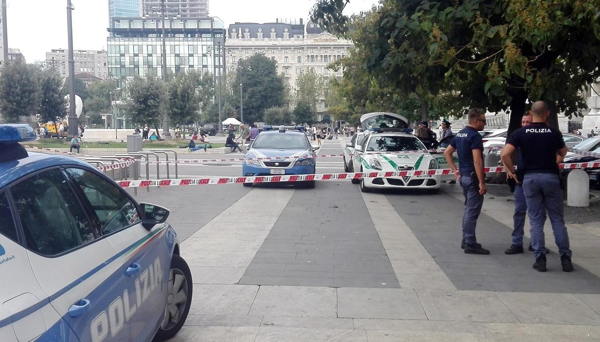 Turista rapinato a Milano.