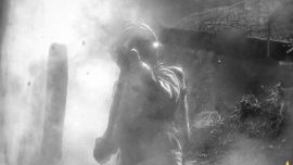 Um pai de 55 anos, sua esposa e filho morreram em um incêndio em seu apartamento em Roma, em Torre Gaia.