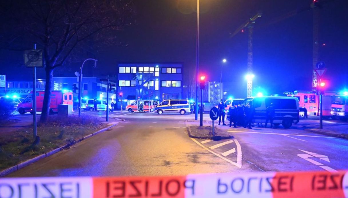 Terrore ad Amburgo, assalto armato in una chiesa: almeno sette morti
