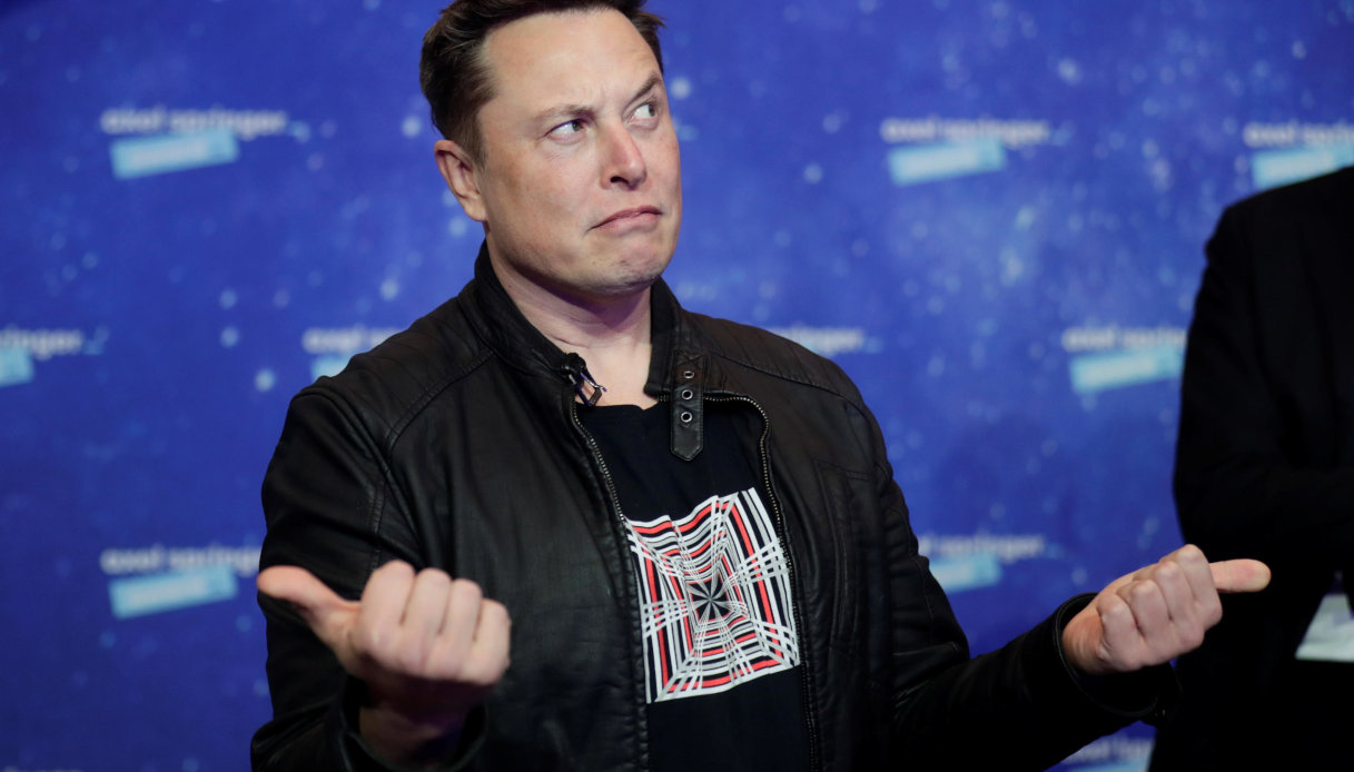 Ancora licenziamenti a Twitter: Elon Musk riduce la forza lavoro da 8000 a 1500 dipendenti