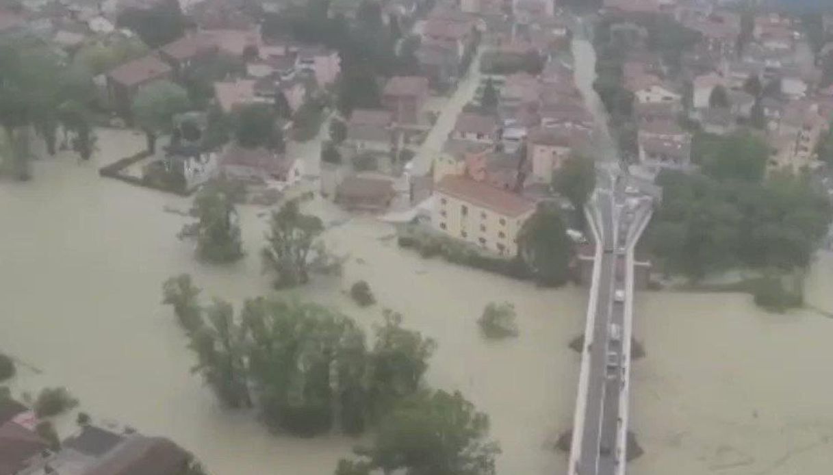 I danni causati dall'esondazione del fiume Savio a Cesena