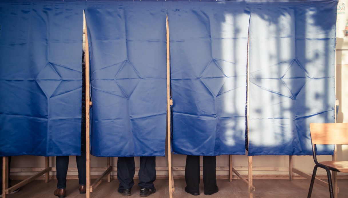 Elezioni comunali: quando e dove si vota per i ballottaggi, le sfide più importanti e i documenti necessari