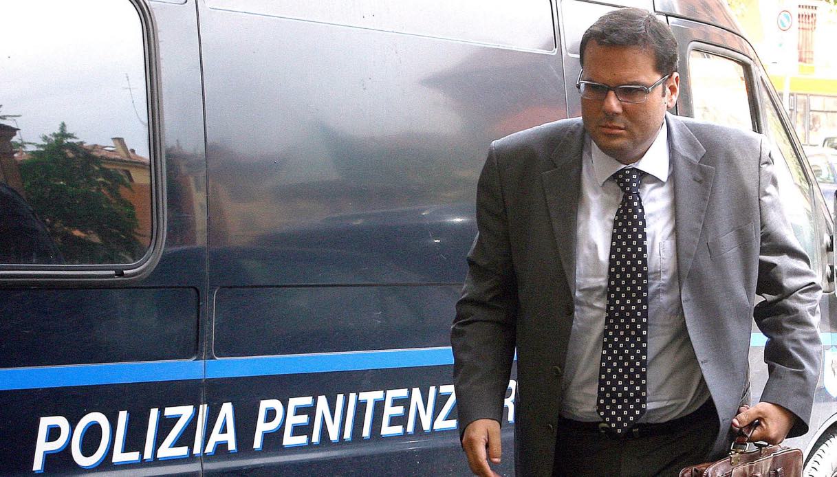 Arrestato il giudice Pietro Errede a Lecce: coinvolti anche avvocato e 3 commercialisti, quali sono le accuse